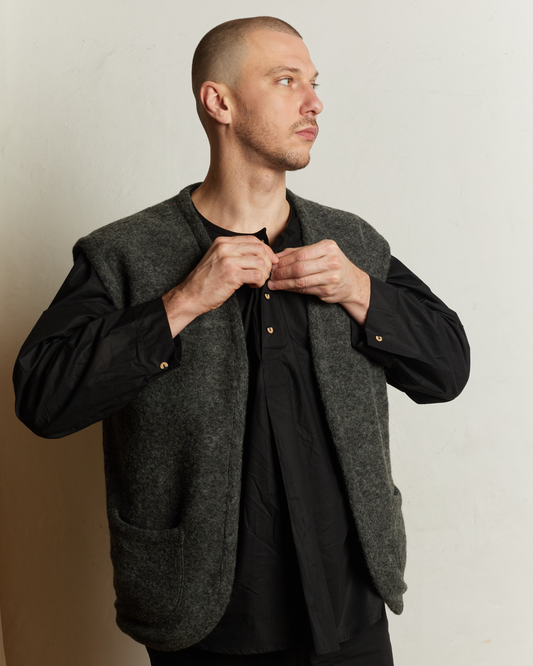 Men's woolen vest